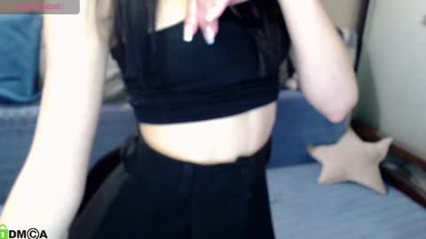 oliviarichi online show from April 10, 9:47 am