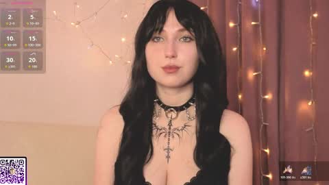 Kylie online show from April 12, 7:41 pm