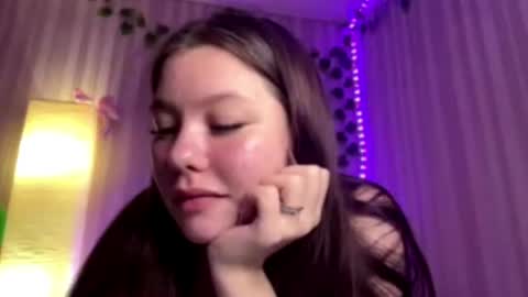 Emma online show from May 25, 12:00 pm
