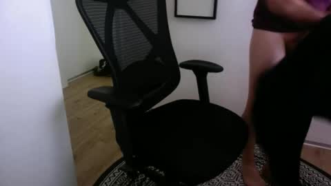 olynlover69 online show from May 1, 9:58 am