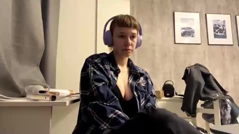 Eva online show from May 24, 9:47 am