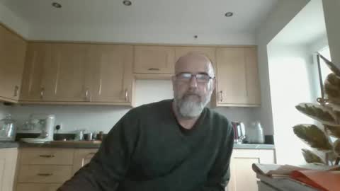 Snapshot of omegaspace666 chatting on May 7, 12:32 pm omegaspace666 online show from May 7, 12:32 pm
