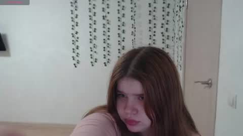 Snapshot of omellyoo chatting on June 15, 8:22 pm MellY online show from June 15, 8:22 pm