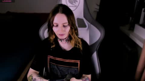 on_yxxx online show from December 5, 6:33 pm