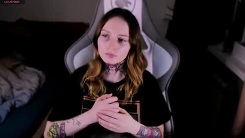 on_yxxx online show from December 6, 2:28 pm