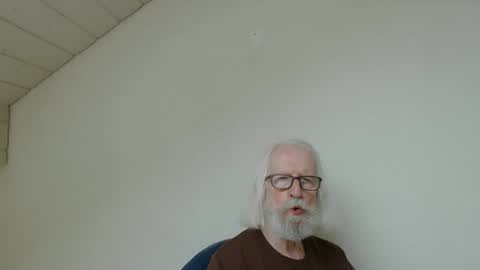 Somewhere over the rainbow online show from June 10, 6:56 am
