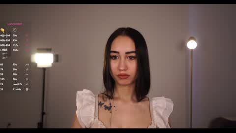 Mia online show from May 19, 10:32 am