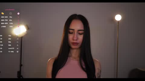 Mia online show from May 24, 2:55 pm