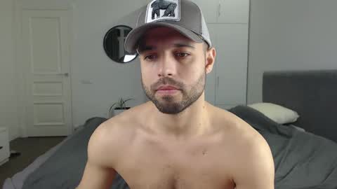 onebestlover online show from March 1, 3:27 pm