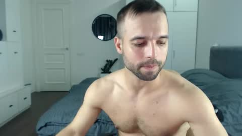 onebestlover online show from September 22, 9:17 pm