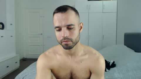 onebestlover online show from September 27, 11:59 am