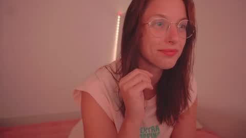 Ariel online show from May 7, 9:31 pm