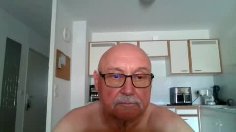 Onemoretimebis online show from August 1, 1:32 pm