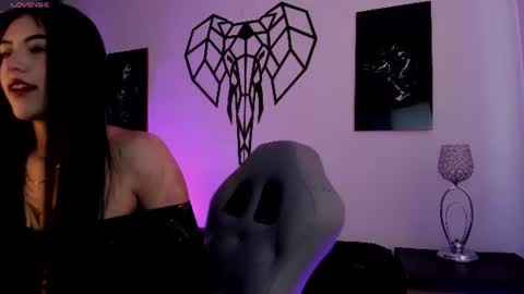 oni_as online show from August 6, 3:58 pm