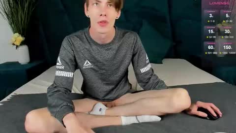 Erick  online show from September 26, 7:45 am