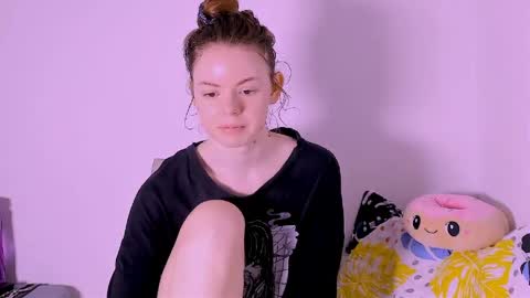 only_sarah1 online show from April 27, 4:49 pm