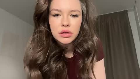 Alice De Milo online show from March 2, 4:14 pm