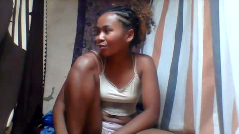 oooozafiette online show from July 8, 8:57 pm