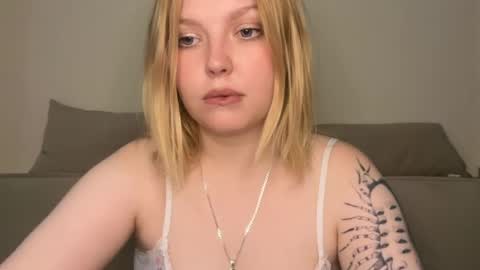 Snapshot of opheliaritz chatting on June 29, 10:15 am Ophelia online show from June 29, 10:15 am