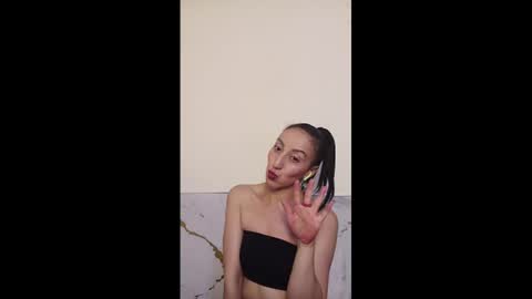 oriana_111 online show from June 14, 1:58 am
