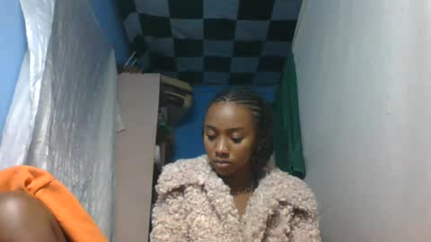 orianie064 online show from July 12, 3:58 pm