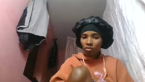 orianie064 online show from August 5, 6:38 am
