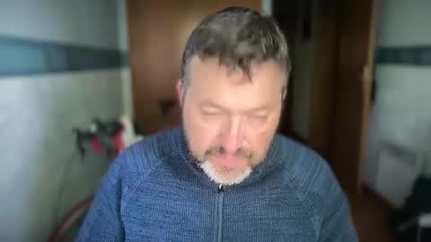 Snapshot of oscarbcncat chatting on April 13, 1:38 pm oscarbcncat online show from April 13, 1:38 pm