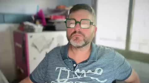 oscarbcncat online show from June 15, 11:23 am