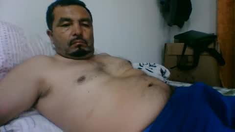 oscarjhe3512 online show from March 17, 2:16 am