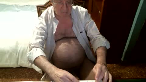 Oscar online show from November 28, 4:53 pm