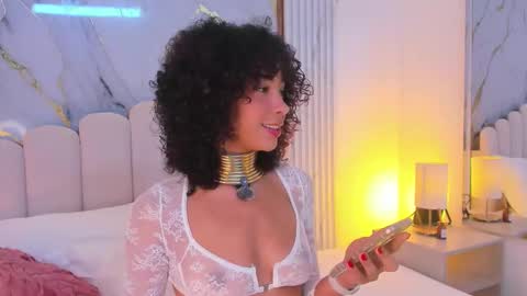 Oshun  online show from October 9, 12:36 pm