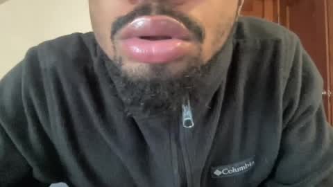 Snapshot of outofhisleague_ chatting on April 26, 4:04 pm outofhisleague_ online show from April 26, 4:04 pm