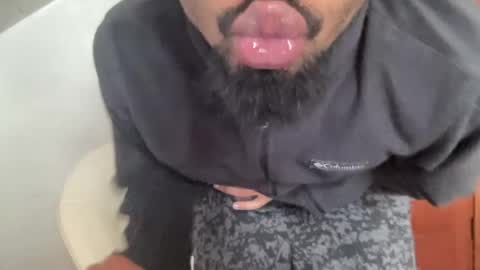Snapshot of outofhisleague_ chatting on April 28, 2:00 pm outofhisleague_ online show from April 28, 2:00 pm