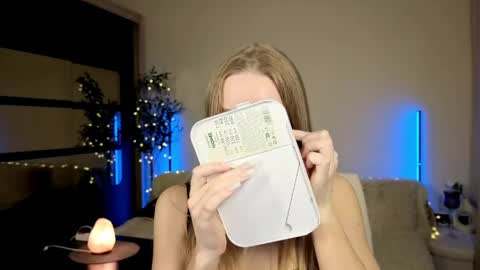 Oxy Foxie online show from June 5, 11:32 pm