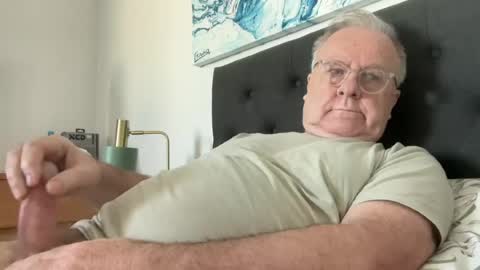 ozhairybearxxxx online show from July 21, 2:47 am
