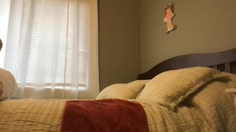 ozzie322516 online show from February 27, 10:10 pm