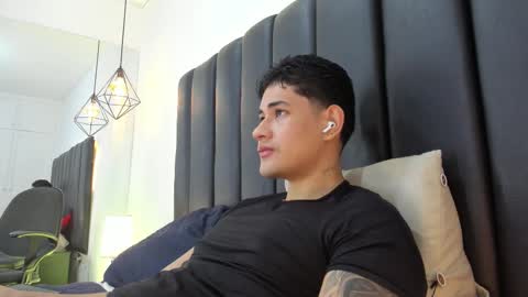 Javi    online show from February 6, 1:25 pm