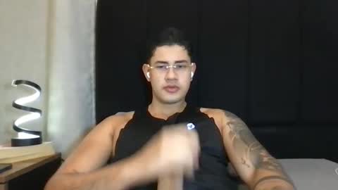 Javi    online show from May 15, 9:05 am