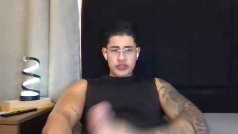 Javi    online show from May 18, 6:08 am