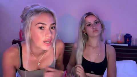 paisleyowens online show from July 23, 8:12 am