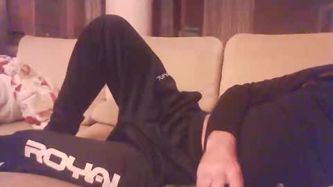 pallavolista73 online show from April 15, 11:27 pm