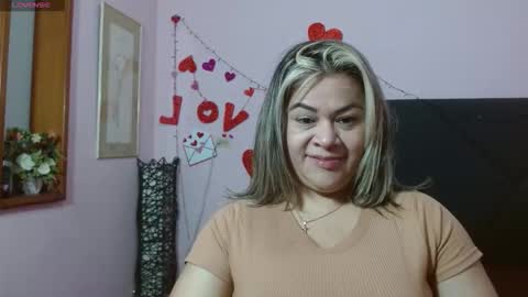 Snapshot of pamela_echeverria chatting on June 6, 11:48 am pamela_echeverria online show from June 6, 11:48 am