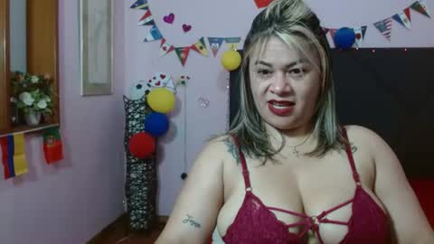 Snapshot of pamela_echeverria chatting on June 20, 11:46 am pamela_echeverria online show from June 20, 11:46 am