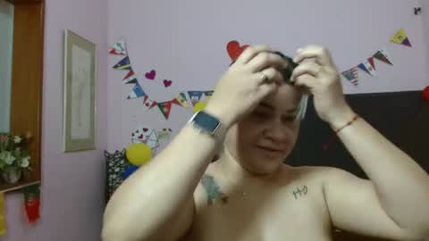 Snapshot of pamela_echeverria chatting on July 6, 11:07 am pamela_echeverria online show from July 6, 11:07 am