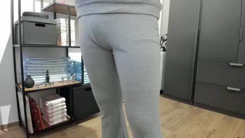 pampersandspanking online show from February 18, 9:27 am