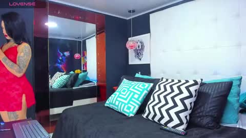 ---Pandora--- online show from December 30, 3:57 pm