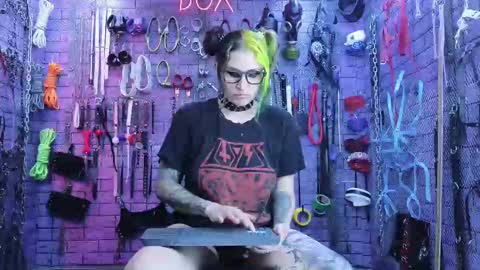 PandoraNez online show from February 14, 5:09 am