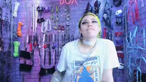 PandoraNez online show from February 20, 8:36 pm