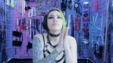 PandoraNez online show from March 8, 8:55 am