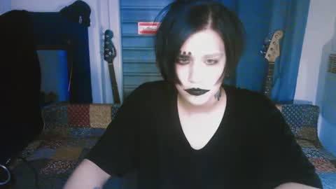 In bio online show from June 19, 2:38 am